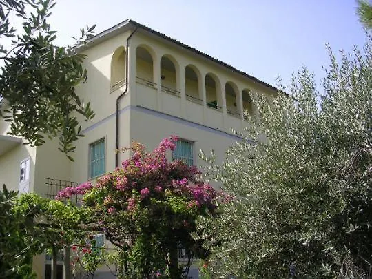 Guest house Il Nido-1